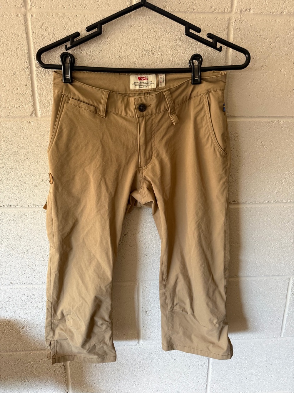Fjallraven Khaki Beige Capri Hiking Outdoor Pants US 26 Pockets Y2K
